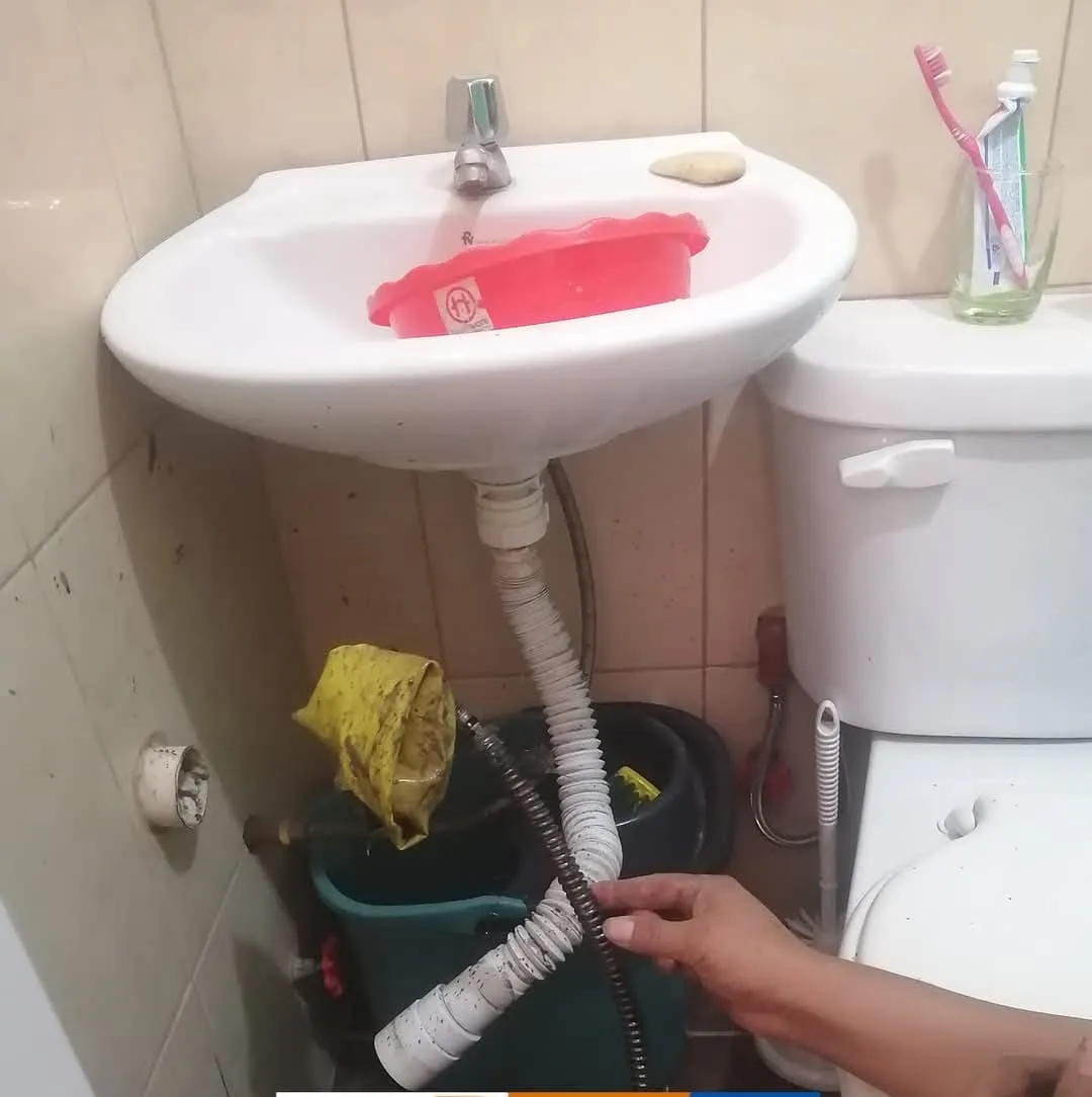 Imagen de Lavamanos con Drenaje Lento